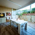 Domus Aqua Luxury Apartment